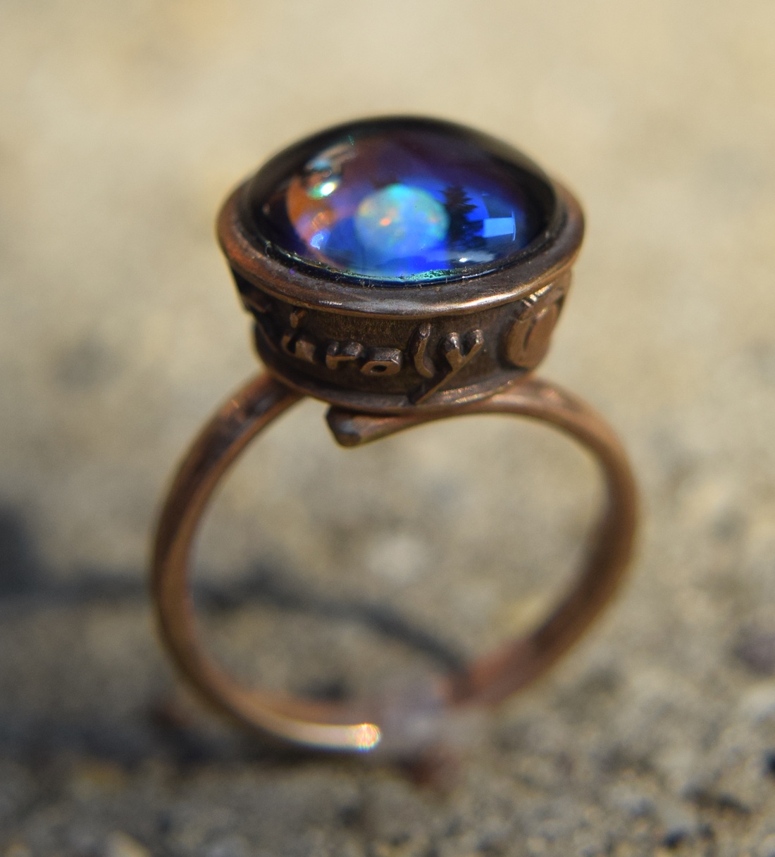 Róth Miksa üvegéből belvárosi palotaüveg gyűrűje -  - Meska.hu