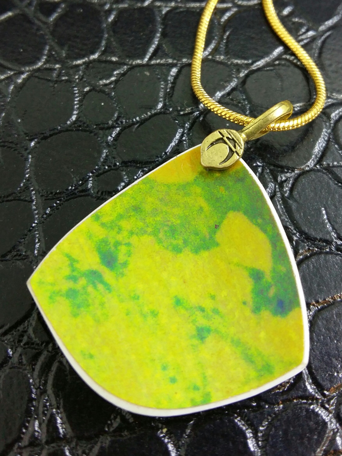  A Zöld reménység foka eozinból készült medálja -  - Meska.hu