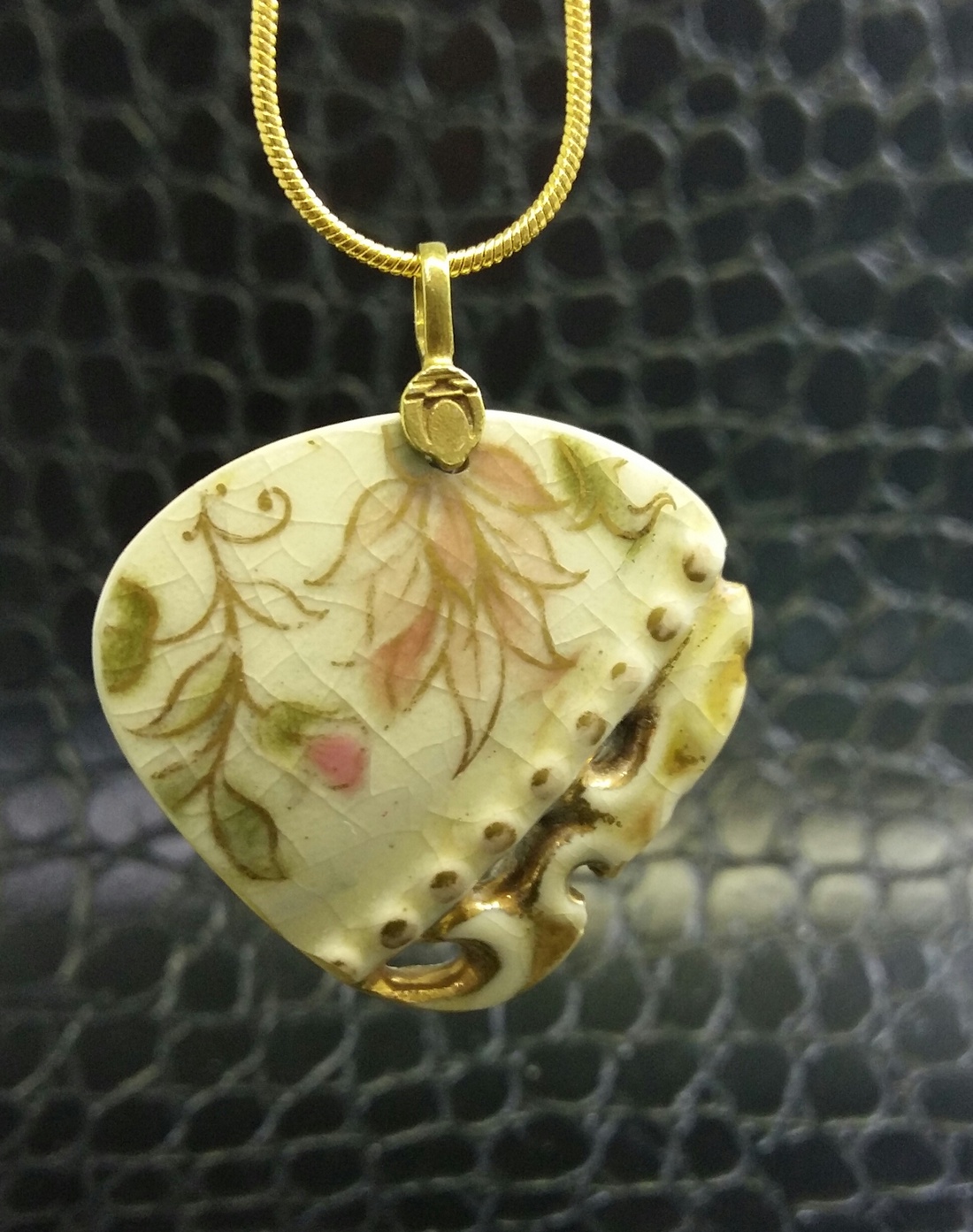 Perzsa mintás medál áttört csipke részlettel -  - Meska.hu