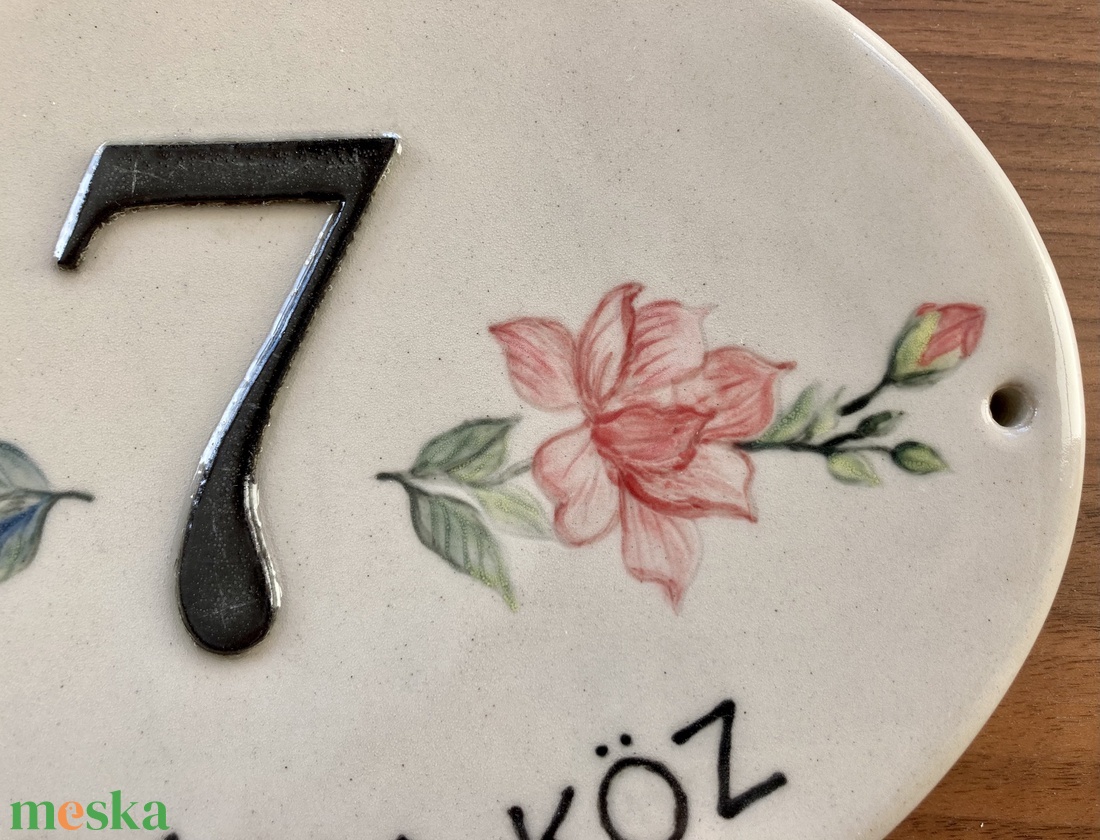 Ovális formájú házszámtábla magnóliával - otthon & életmód - ház & kert - házszám - Meska.hu