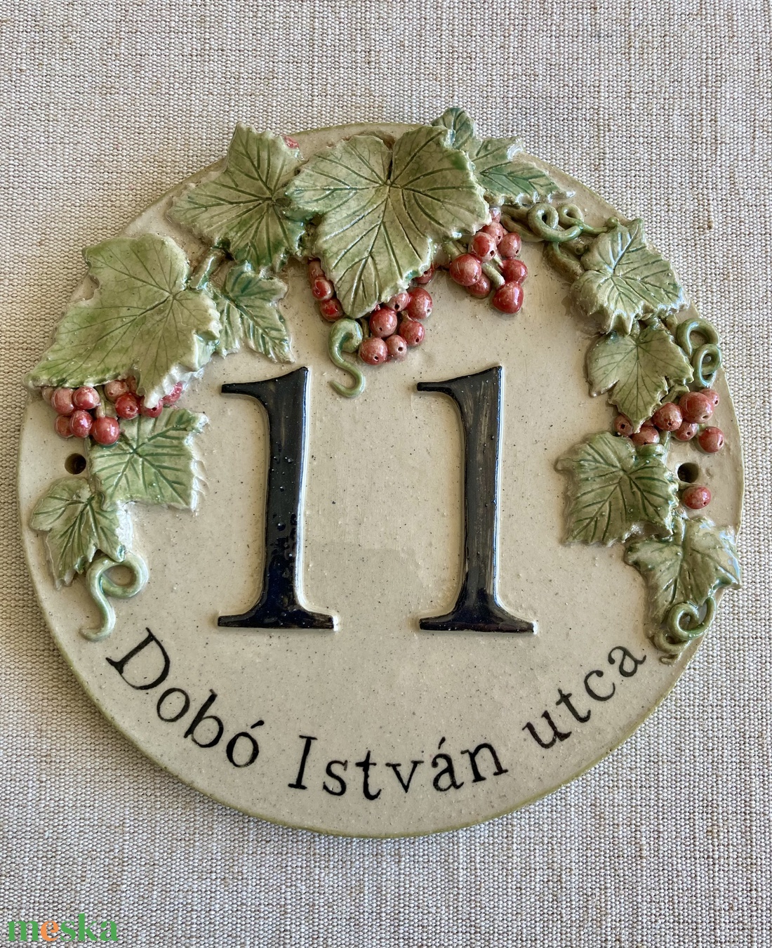 Kerek házszámtábla vörösáfonyával - otthon & életmód - ház & kert - házszám - Meska.hu