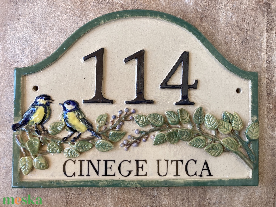 Bajusz formájú házszámtábla széncinkékkel, ággal - otthon & életmód - ház & kert - házszám - Meska.hu