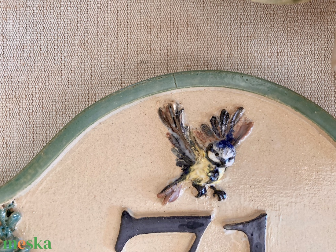 Bajusz formájú házszámtábla széncinkékkel, hortenziával, 71-s számmal - otthon & életmód - ház & kert - házszám - Meska.hu