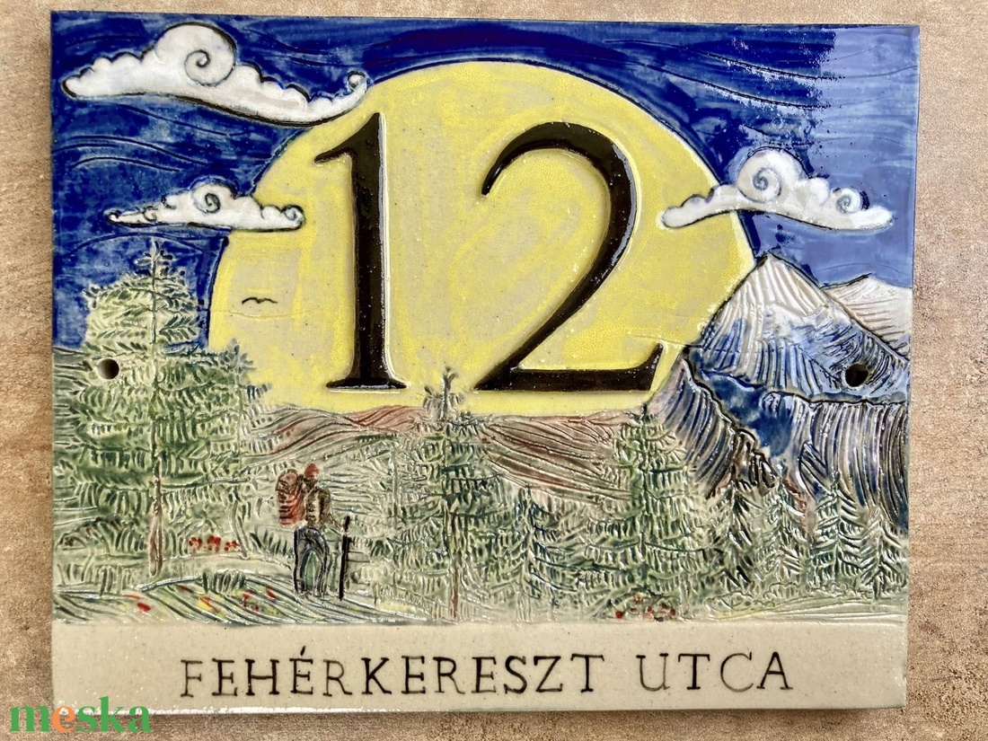 Téglalap formájú házszámtábla nappal, hegyekkel, túrázóval - otthon & életmód - ház & kert - házszám - Meska.hu Téglalap formájú házszámtábla nappal, hegyekkel, túrázóval - otthon & életmód - ház & kert - házszám - Meska.hu