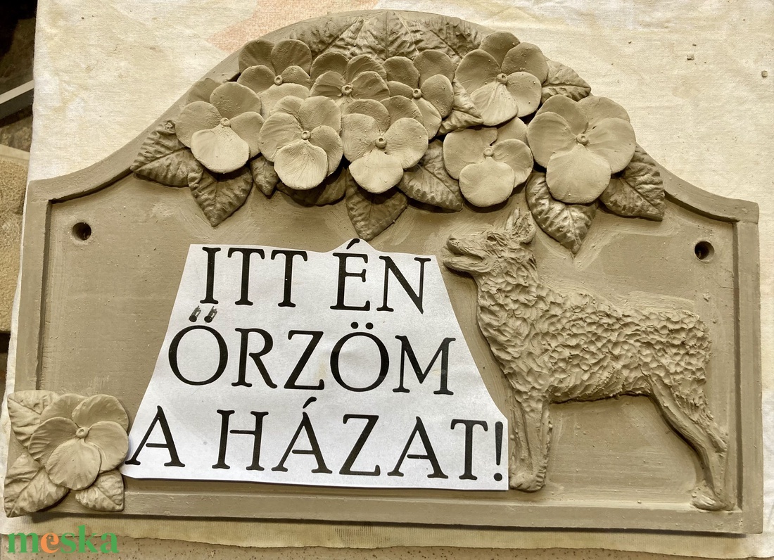 Itt én őrzöm a házat! Figyelemfelkeltő (KUTYÁS) tábla - otthon & életmód - ház & kert - házszám - Meska.hu