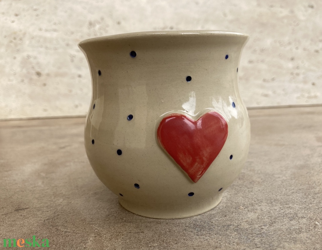 Szíves, pöttyös bögre - otthon & életmód - konyhafelszerelés, tálalás - tálalás - bögre & csésze - Meska.hu