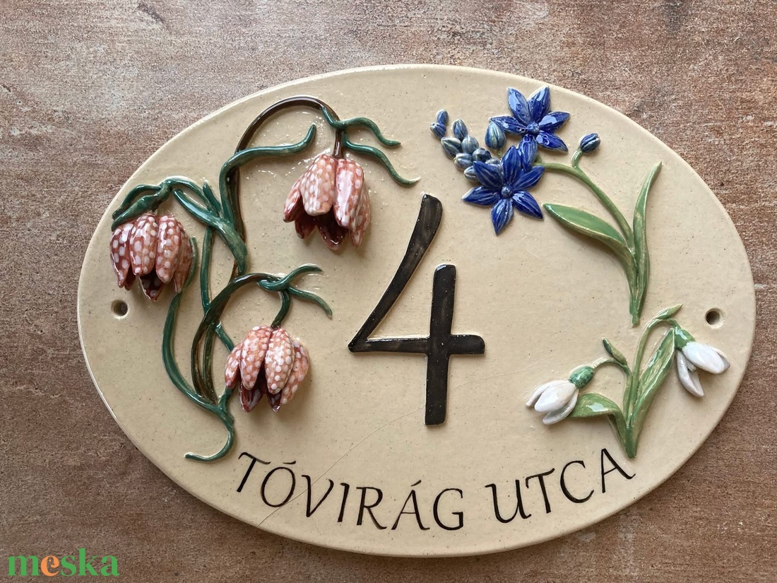 Ovális formájú házszámtábla virágokkal, 4-s számmal előkészítve - otthon & életmód - ház & kert - házszám - Meska.hu