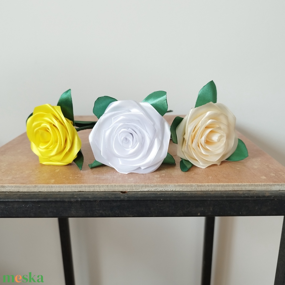 Szatén rózsaszál - otthon & életmód - virágdekoráció - virágok - szálas virág - Meska.hu