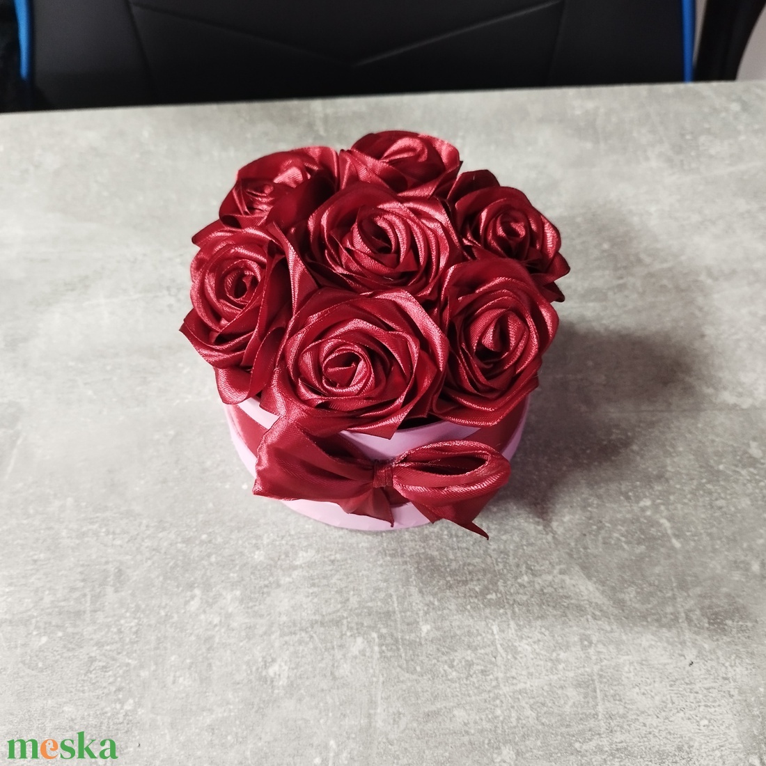 Bordó rózsás box - otthon & életmód - virágdekoráció - virágok - virágbox - Meska.hu