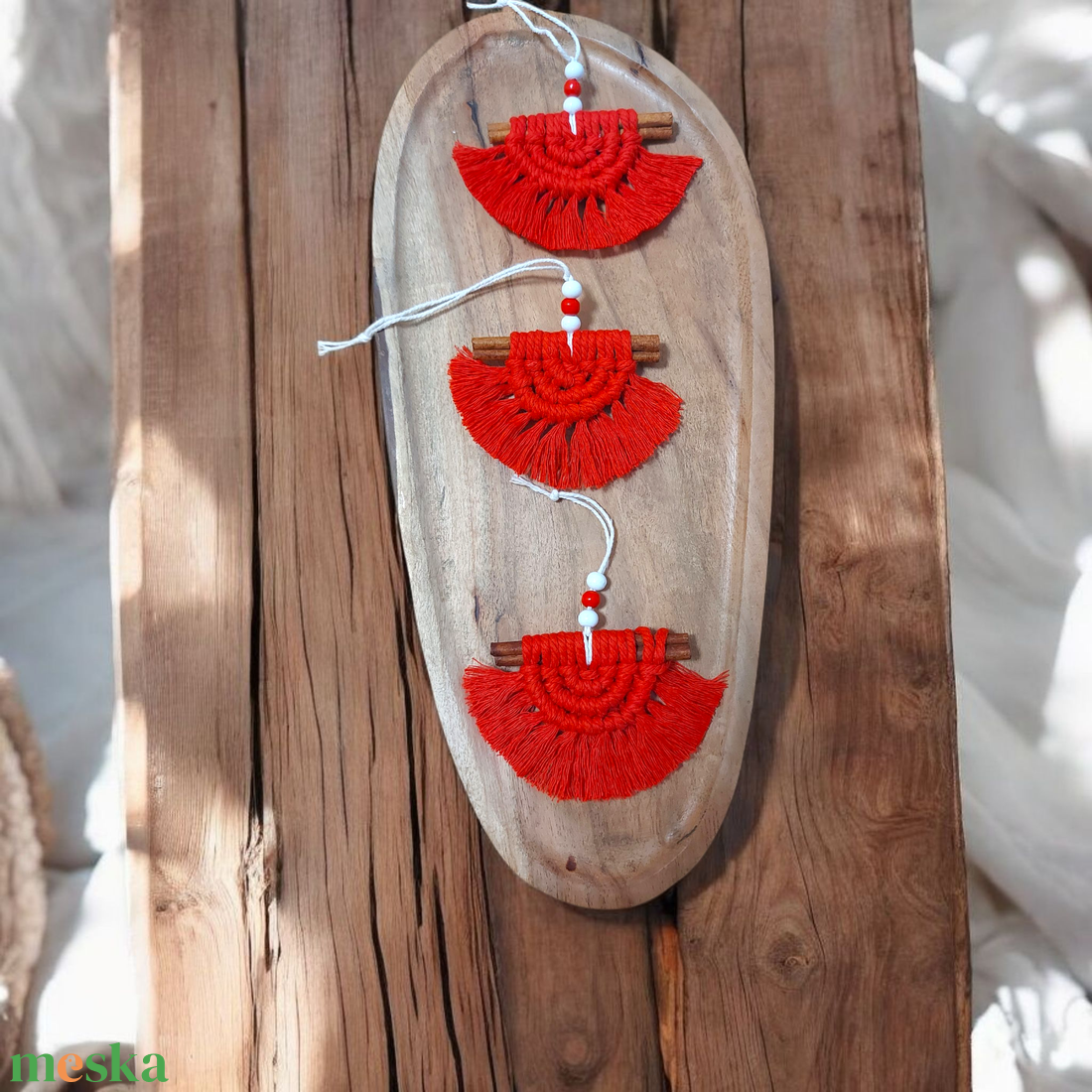 Makramé fahéj karácsonyfadísz - piros szett - karácsony - karácsonyi lakásdekoráció - karácsonyfadíszek - Meska.hu