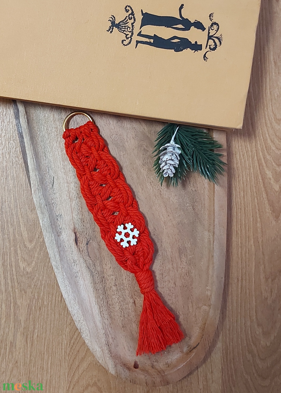 Könyvjelző - makramé piros , hópihe - könyv & zene - könyvjelző - Meska.hu