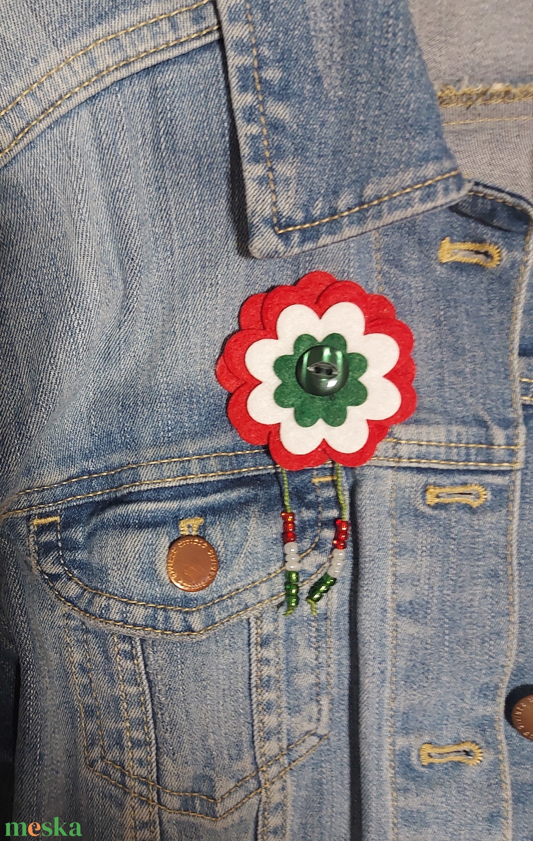 Kokárda virág - filc anyag - ékszer - kitűző és bross - Meska.hu