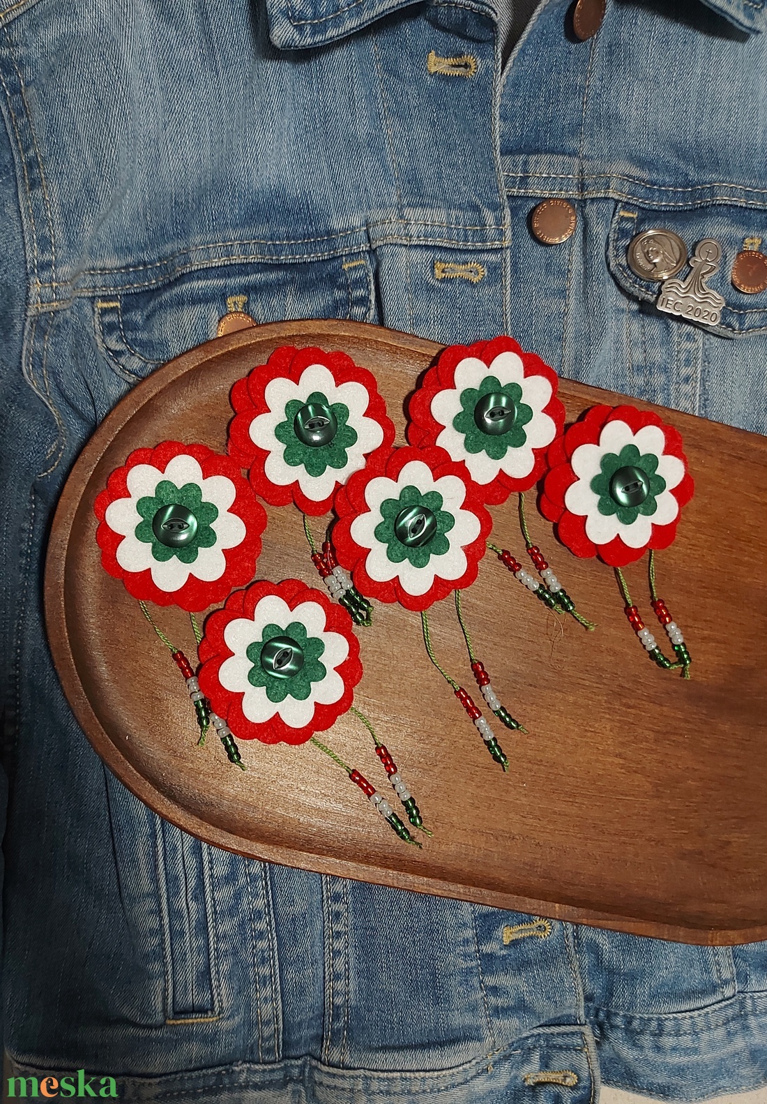 Kokárda virág - filc anyag - ékszer - kitűző és bross - Meska.hu