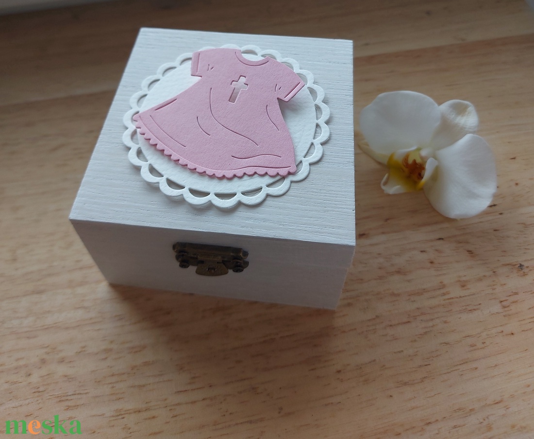 Keresztelőre pénzátadó fadoboz  - baba - mama - keresztelő kellékek - keresztelőajándékok - Meska.hu