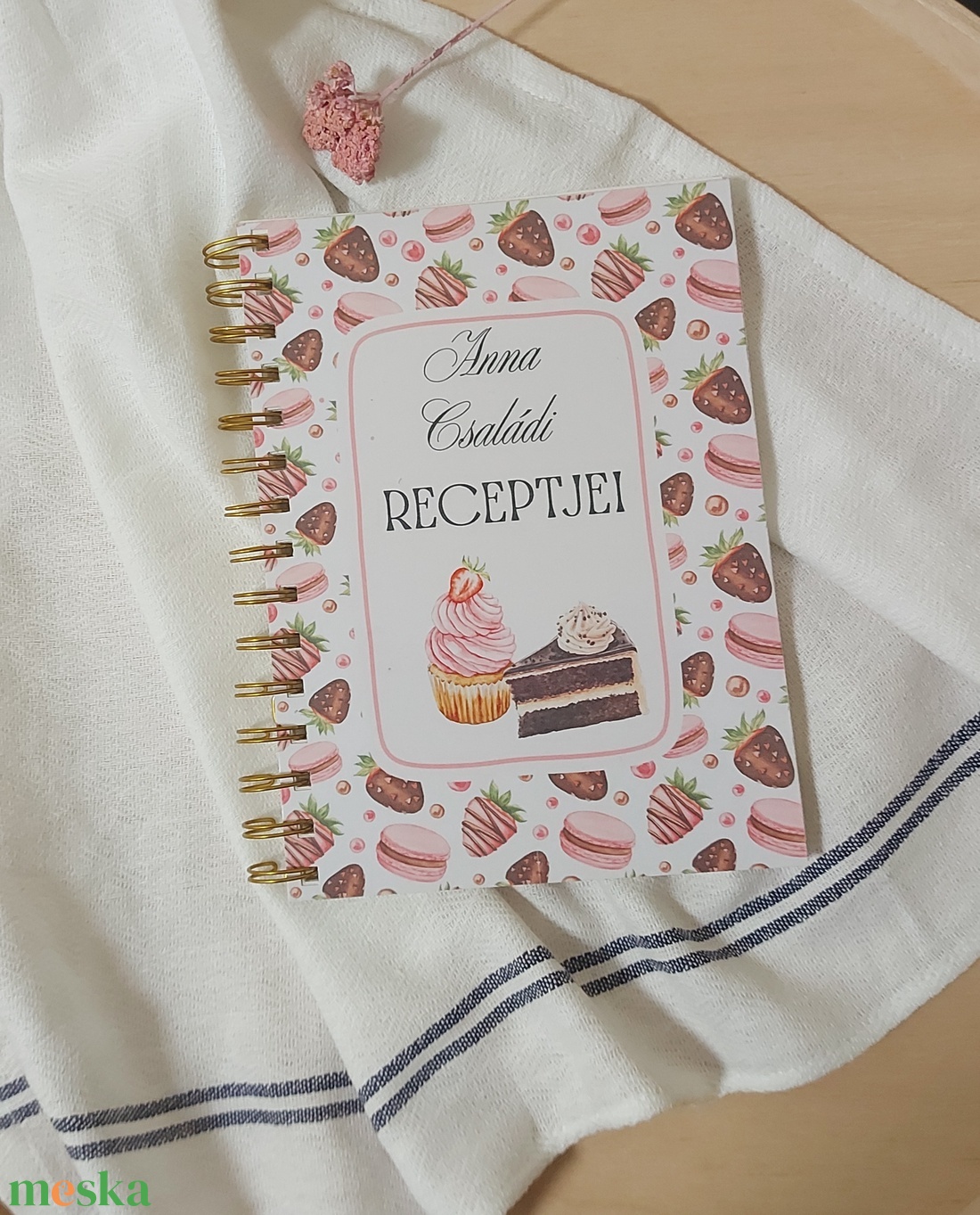 Névre szóló receptfüzet - macaron  - otthon & életmód - konyhafelszerelés, tálalás - sütés, főzés - receptfüzet - Meska.hu