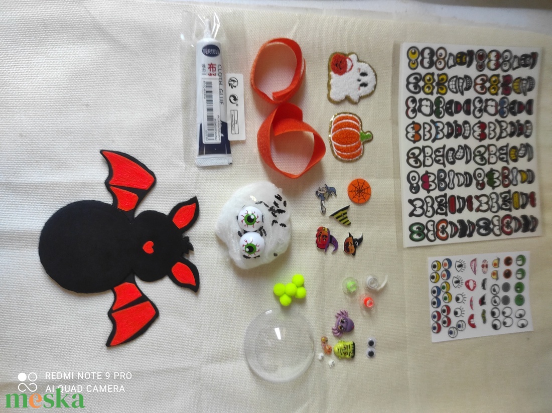 DIY pulóverre rögzíthető világító halloweeni dekor gyerekeknek- denevér - diy (csináld magad) - egységcsomag - Meska.hu DIY pulóverre rögzíthető világító halloweeni dekor gyerekeknek- denevér - diy (csináld magad) - egységcsomag - Meska.hu