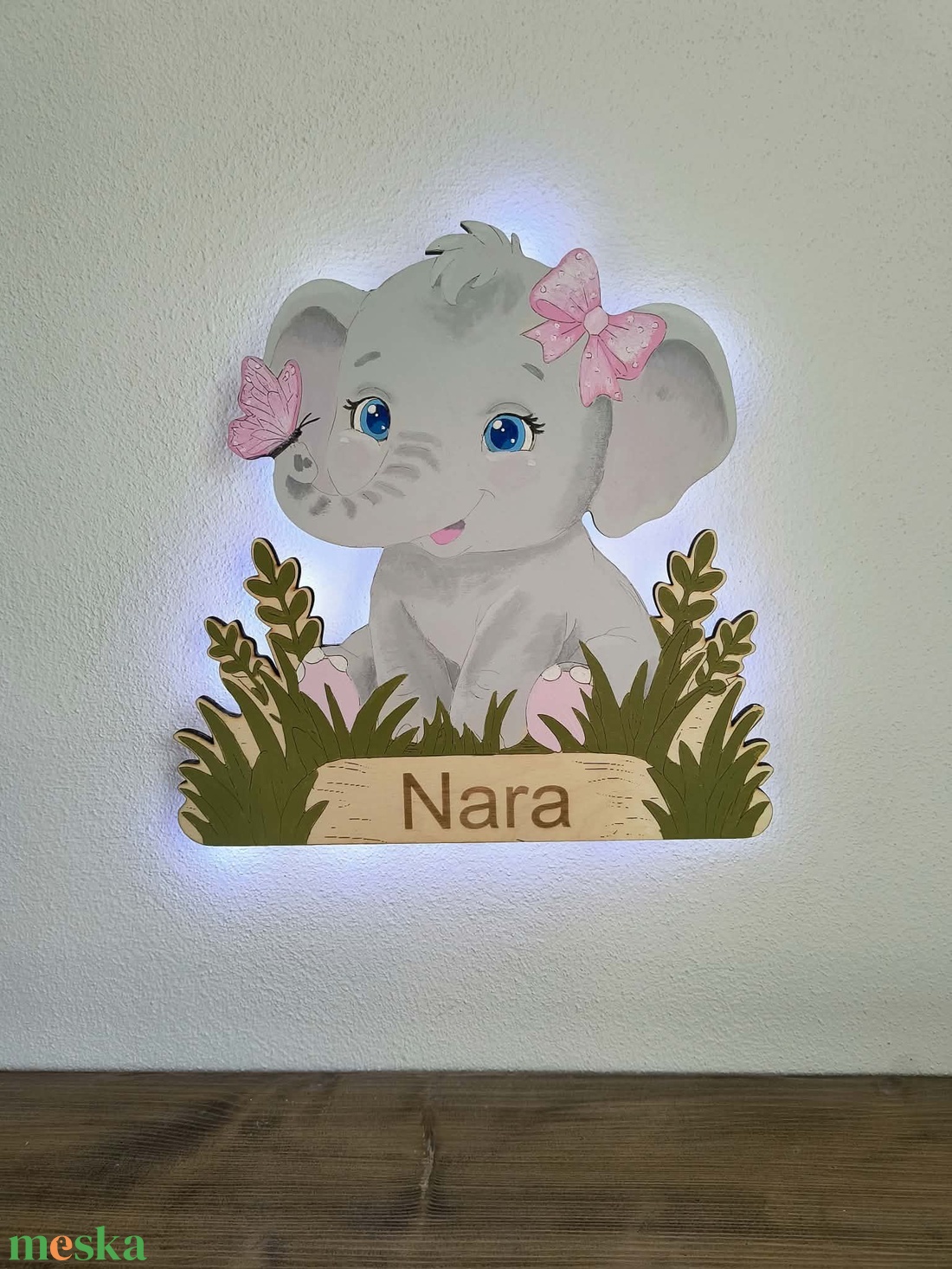 Névre szóló fali éjszakai fény � Egyedi fa kiselefánt lámpa gyermeked nevével - INGYENES SZÁLLÍTÁS(Packeta) - baba - mama - babaszoba dekoráció - éjszakai fény - Meska.hu
