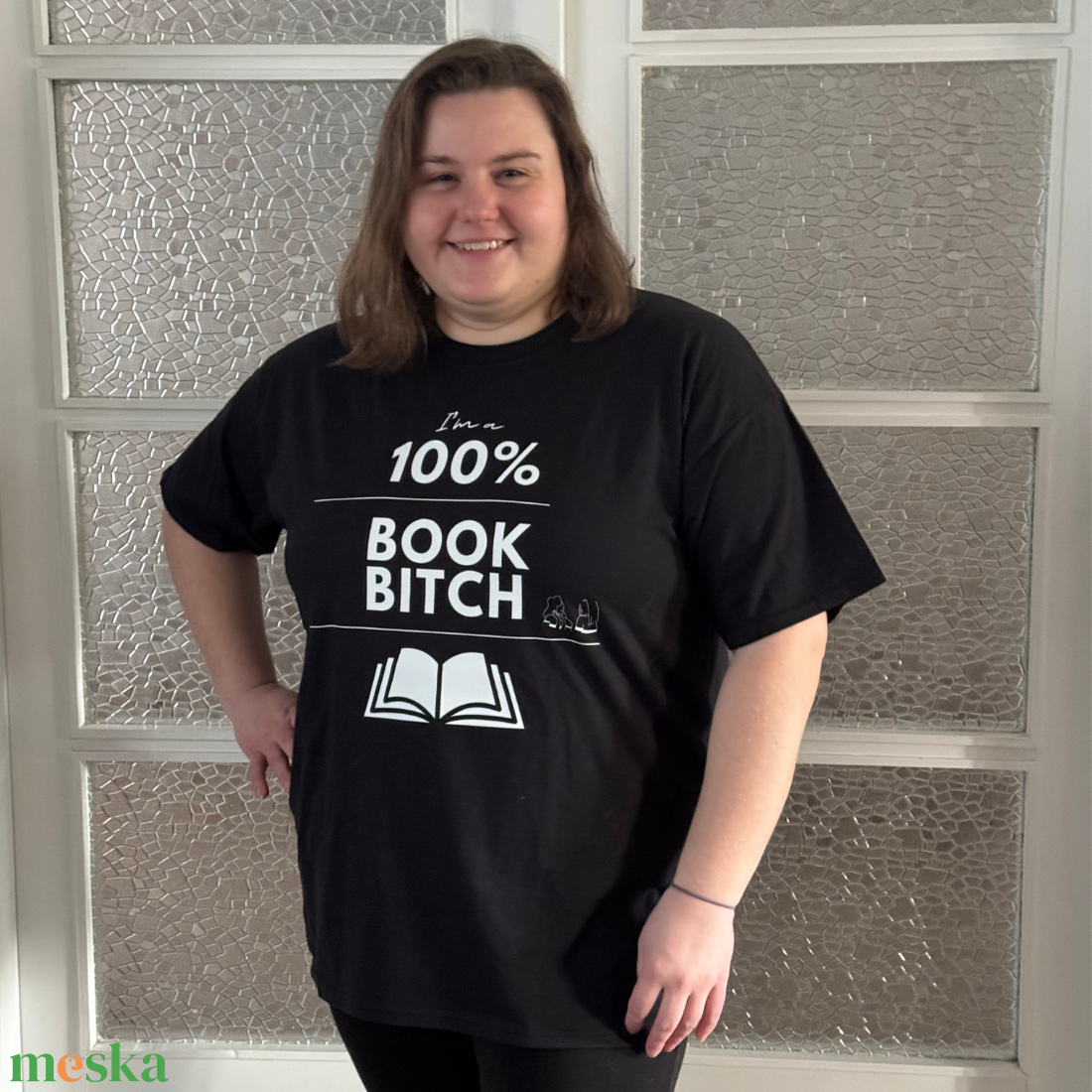 Fekete könyves póló - I'am a 100% book bitch felirattal - ruha & divat - női ruha - póló, felső - Meska.hu Fekete könyves póló - I'am a 100% book bitch felirattal - ruha & divat - női ruha - póló, felső - Meska.hu