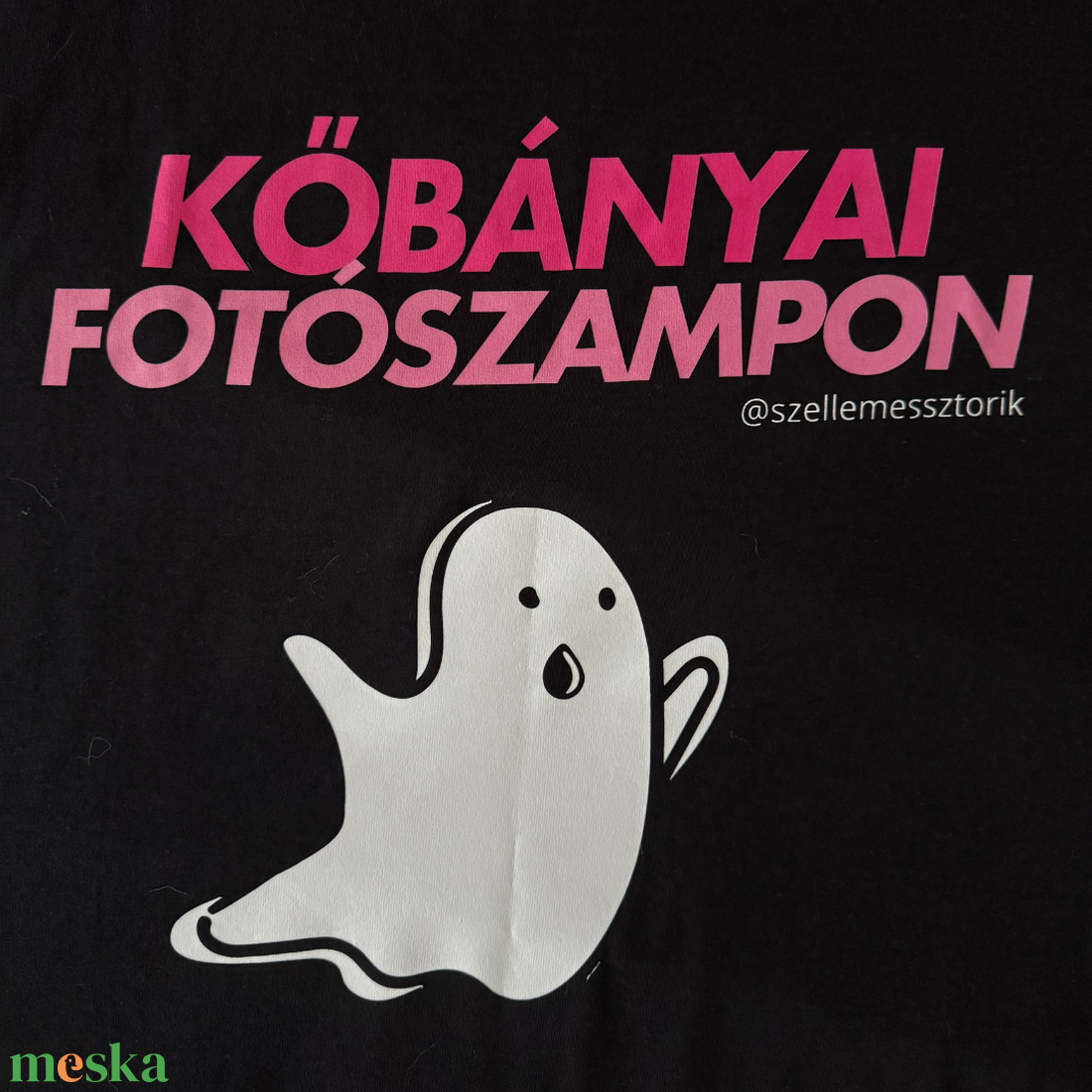 Fekete póló - Kőbányai fotószampon felirattal - ruha & divat - női ruha - póló, felső - Meska.hu Fekete póló - Kőbányai fotószampon felirattal - ruha & divat - női ruha - póló, felső - Meska.hu