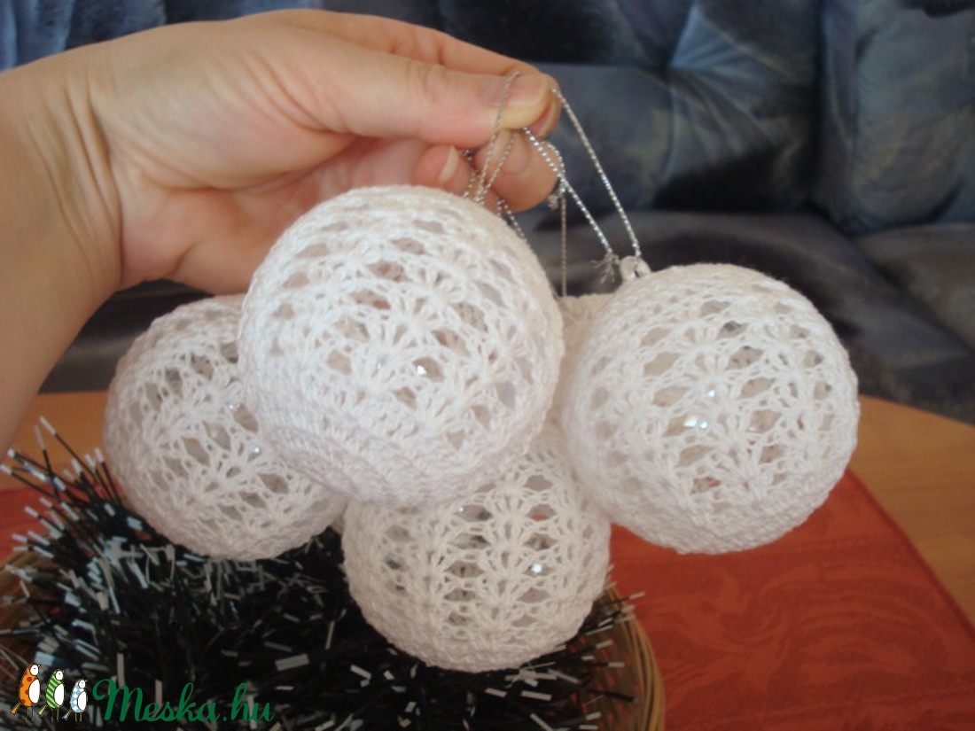 Horgolt karácsonyi gömbök (6 cm) - otthon & életmód - dekoráció - Meska.hu