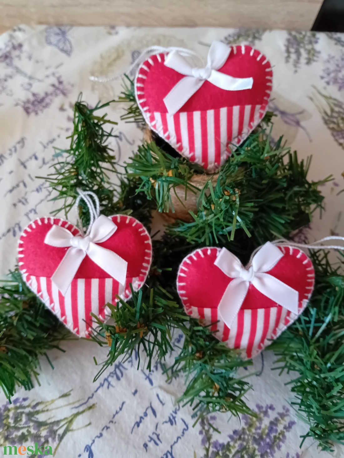 Karácsonyi szív fenyőfadísz/csíkos - karácsony - karácsonyi lakásdekoráció - karácsonyfadíszek - Meska.hu Karácsonyi szív fenyőfadísz/csíkos - karácsony - karácsonyi lakásdekoráció - karácsonyfadíszek - Meska.hu