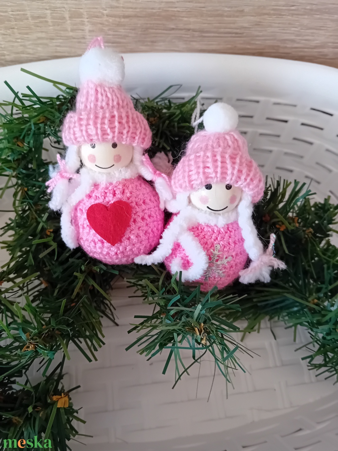 Karácsonyi fenyődísz, kislányok - karácsony - karácsonyi lakásdekoráció - karácsonyfadíszek - Meska.hu Karácsonyi fenyődísz, kislányok - karácsony - karácsonyi lakásdekoráció - karácsonyfadíszek - Meska.hu