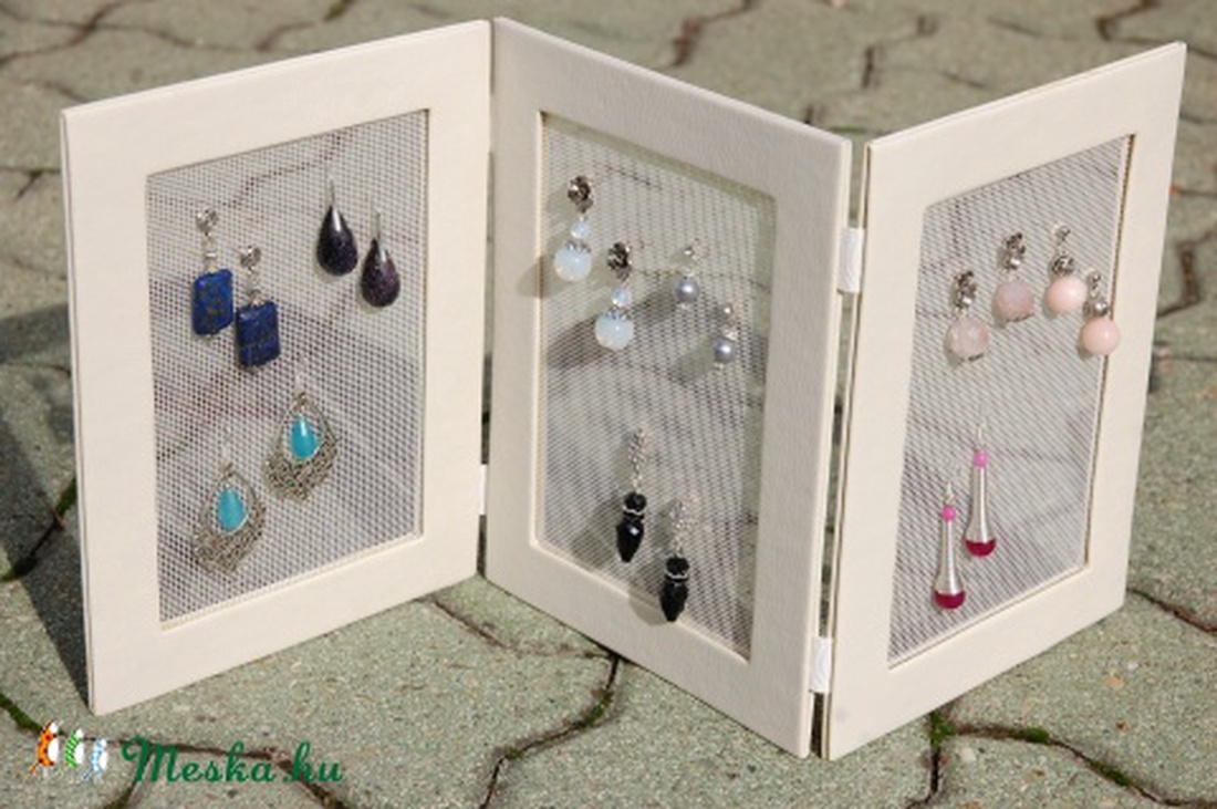 Összehajtható, leporelló hálós fülbevaló tartó -  - Meska.hu