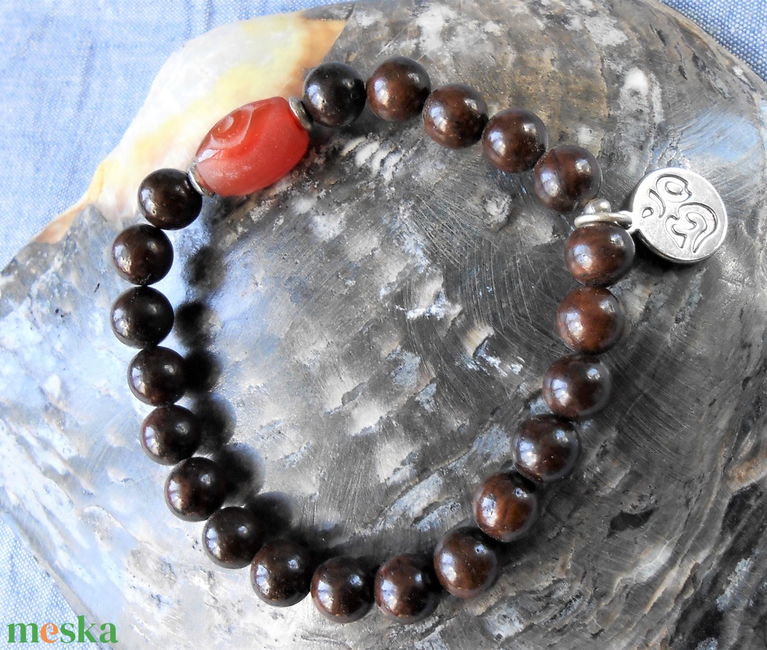 Védő szemes ébenfa karkötő - ékszer - karkötő - bogyós karkötő - Meska.hu