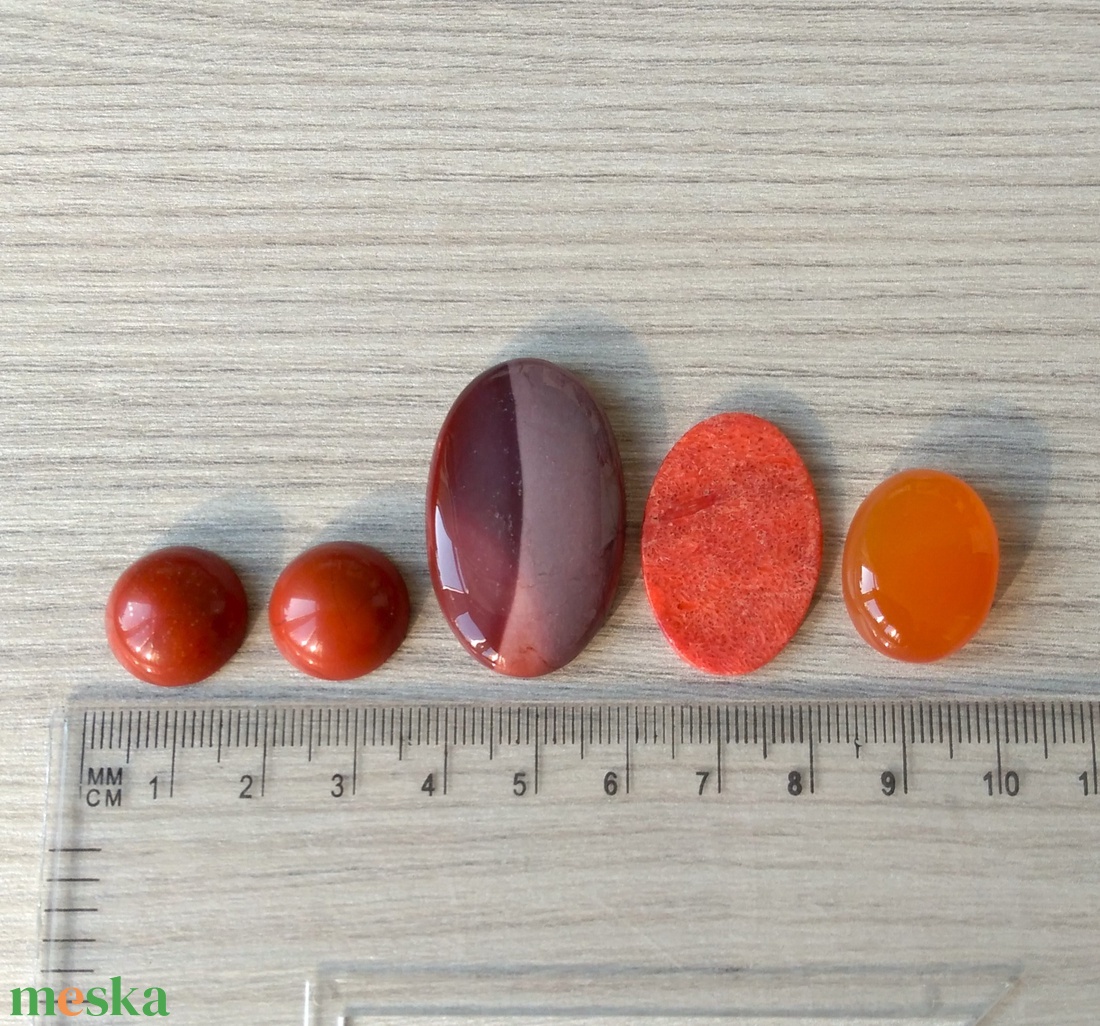5 db ásvány kaboson ajándék zacskóban 17. - kellékek & szerszámok - gyöngyfűzés kellékek - cabochon - Meska.hu