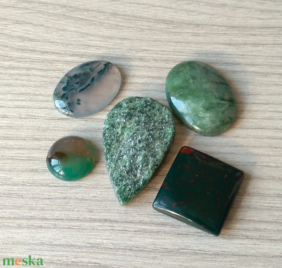 5 db ásvány kaboson ajándék zacskóban 21. - kellékek & szerszámok - gyöngyfűzés kellékek - cabochon - Meska.hu 5 db ásvány kaboson ajándék zacskóban 21. - kellékek & szerszámok - gyöngyfűzés kellékek - cabochon - Meska.hu