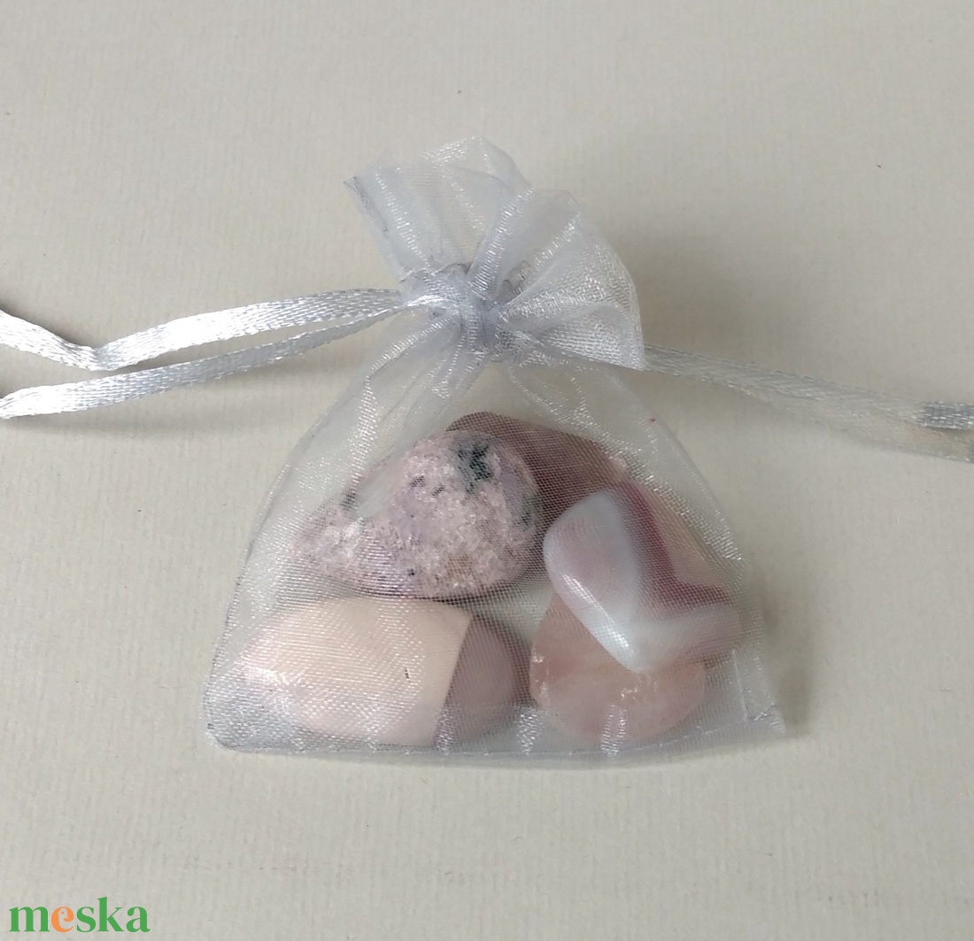 5 db ásvány kaboson ajándék zacskóban 25. - kellékek & szerszámok - gyöngyfűzés kellékek - cabochon - Meska.hu