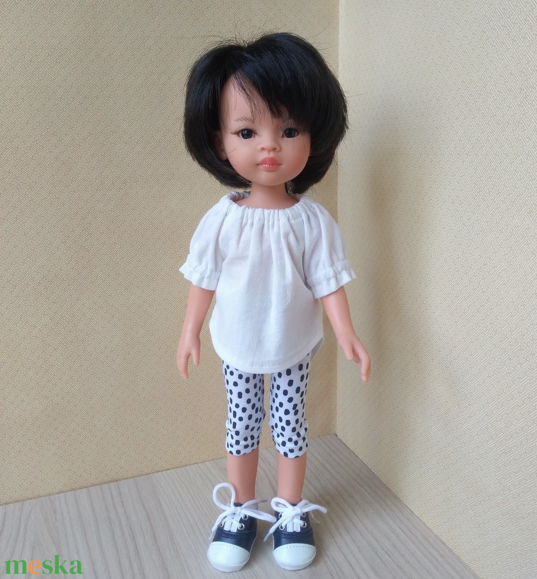 Fekete-fehér összeállítás 32 cm-s Paola Reina babáknak - játék & sport - baba & babaház - babaruha, babakellék - Meska.hu