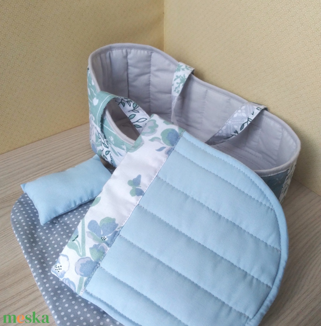 Patchwork mintás mózeskosár - játék & sport - baba & babaház - babaruha, babakellék - Meska.hu Patchwork mintás mózeskosár - játék & sport - baba & babaház - babaruha, babakellék - Meska.hu