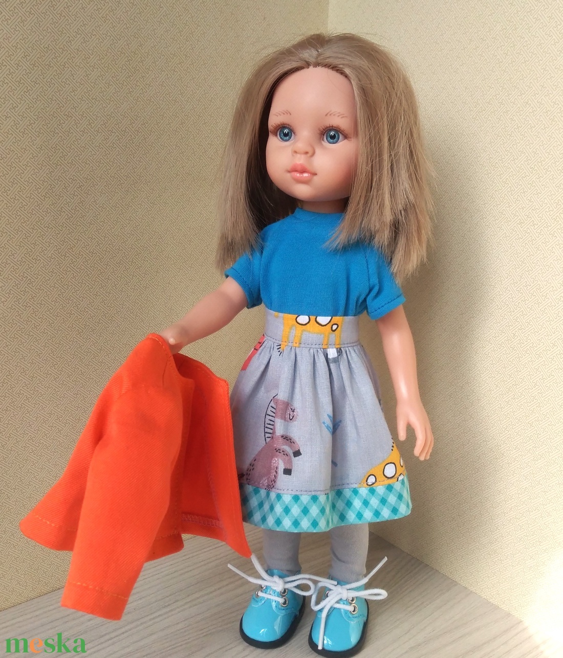 Narancs kabátos öltözék 32 cm-s Paola Reina babának - játék & sport - baba & babaház - babaruha, babakellék - Meska.hu