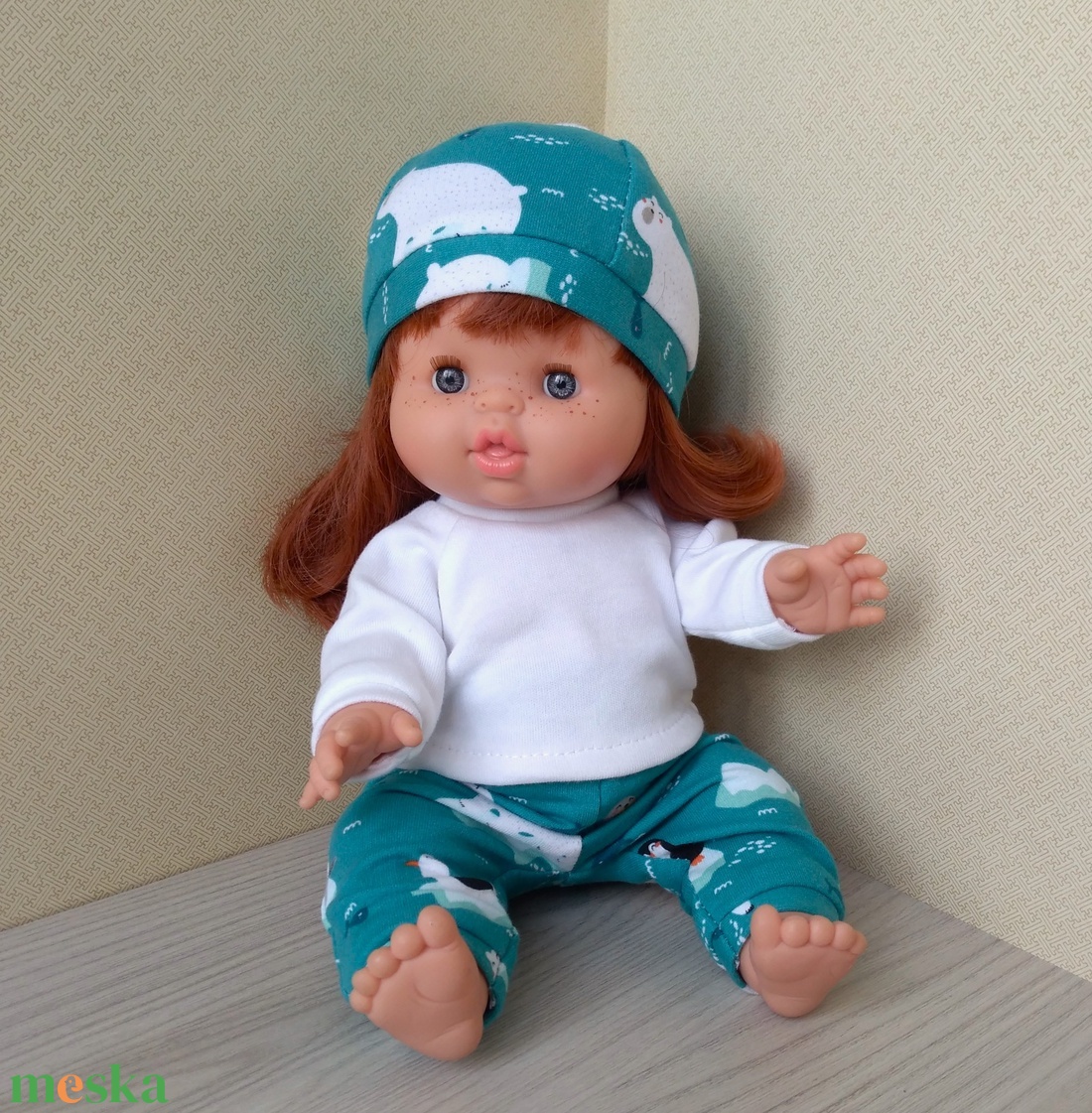 Jégtáblás melegítő 34-38 cm-s babáknak - játék & sport - baba & babaház - babaruha, babakellék - Meska.hu Jégtáblás melegítő 34-38 cm-s babáknak - játék & sport - baba & babaház - babaruha, babakellék - Meska.hu