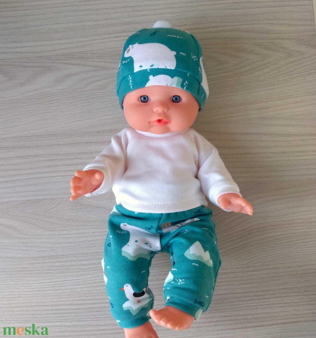 Jégtáblás melegítő 34-38 cm-s babáknak - játék & sport - baba & babaház - babaruha, babakellék - Meska.hu Jégtáblás melegítő 34-38 cm-s babáknak - játék & sport - baba & babaház - babaruha, babakellék - Meska.hu