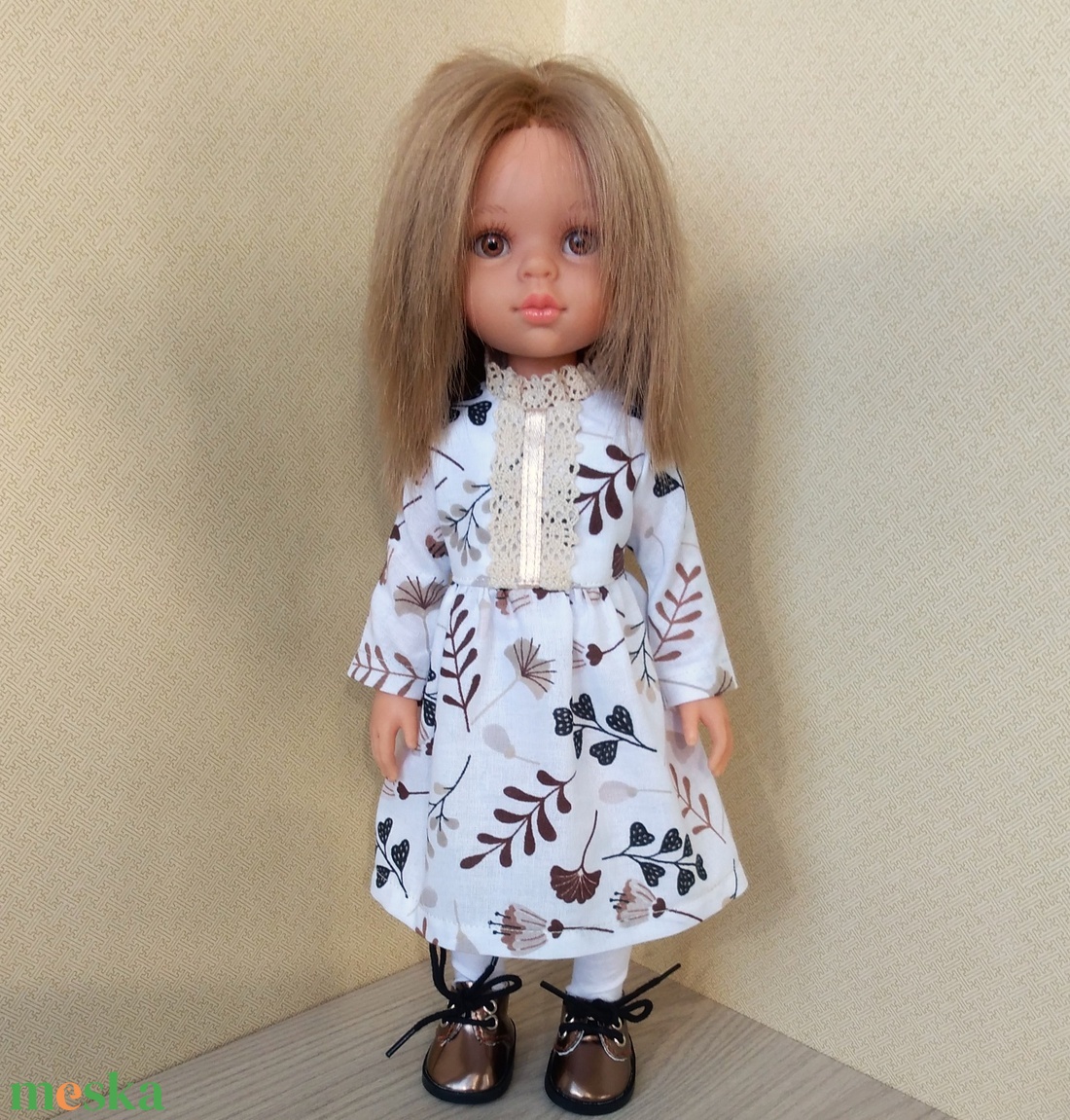 Nyakfodros ruha harisnya nadrággal Paola Reina babáknak - játék & sport - baba & babaház - babaruha, babakellék - Meska.hu