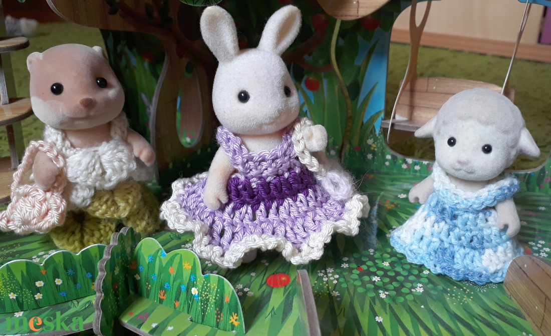 Horgolt ruhácskák Sylvanian állatkáknak - 3 db - játék & sport - baba & babaház - babaruha, babakellék - Meska.hu Horgolt ruhácskák Sylvanian állatkáknak - 3 db - játék & sport - baba & babaház - babaruha, babakellék - Meska.hu