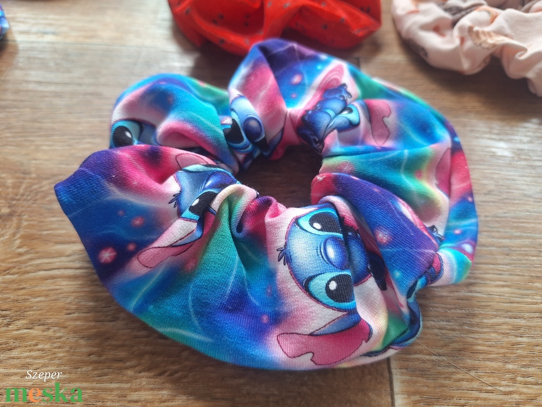 Vidám mintás hajgumi - ruha & divat - hajdísz & hajcsat - hajgumi - Meska.hu