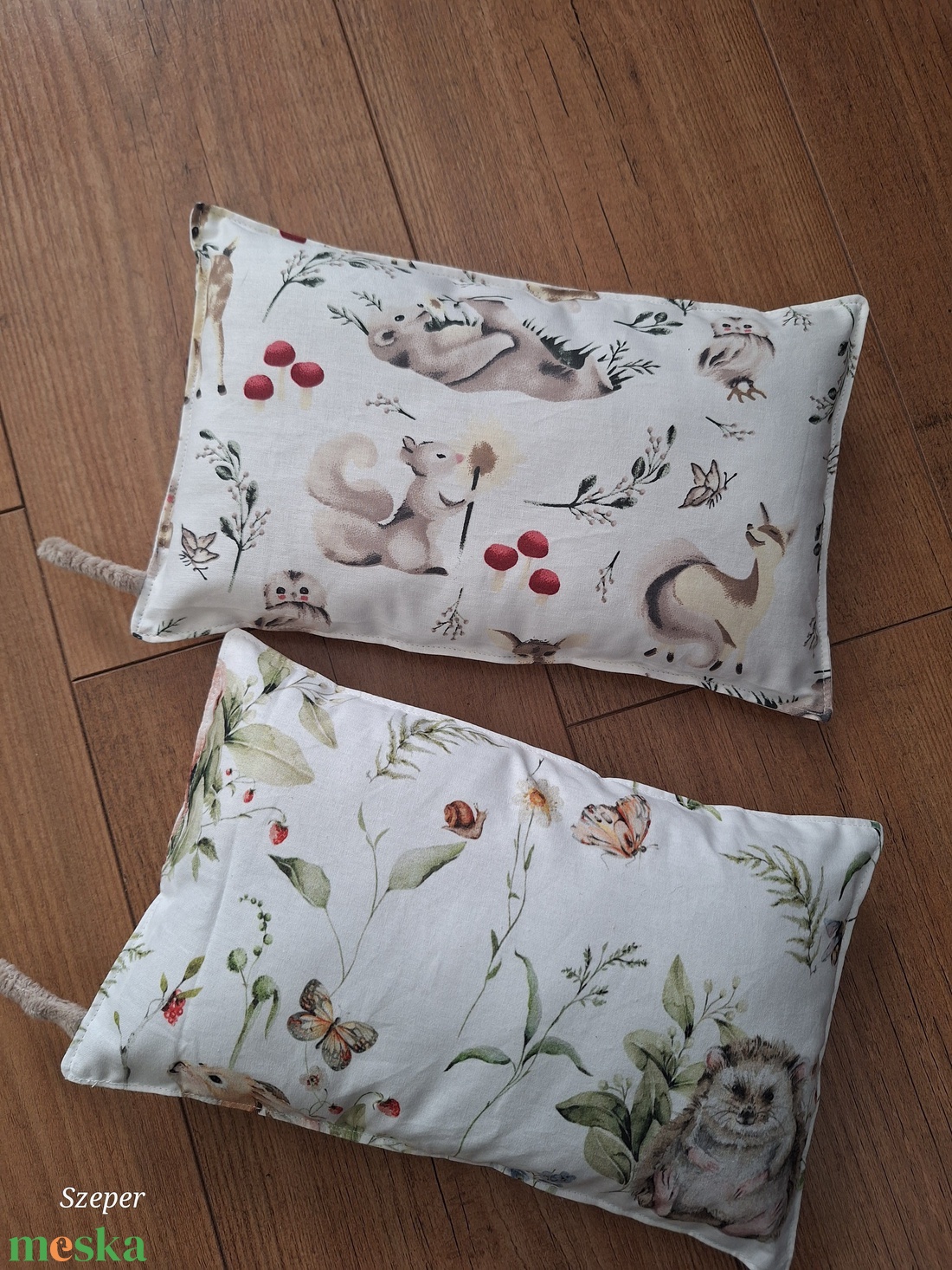 Két kis töltött párna egyedi elképzelés szerint - játék & sport - ovis felszerelés - ovis párna, kispárna - Meska.hu