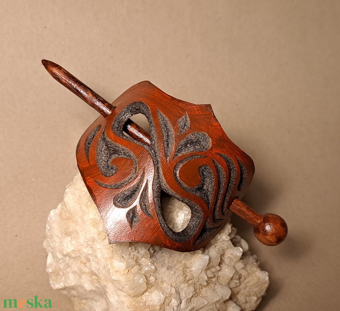 Kerti séta - bőr kontycsat - ruha & divat - hajdísz & hajcsat - hajcsat & hajtű - Meska.hu