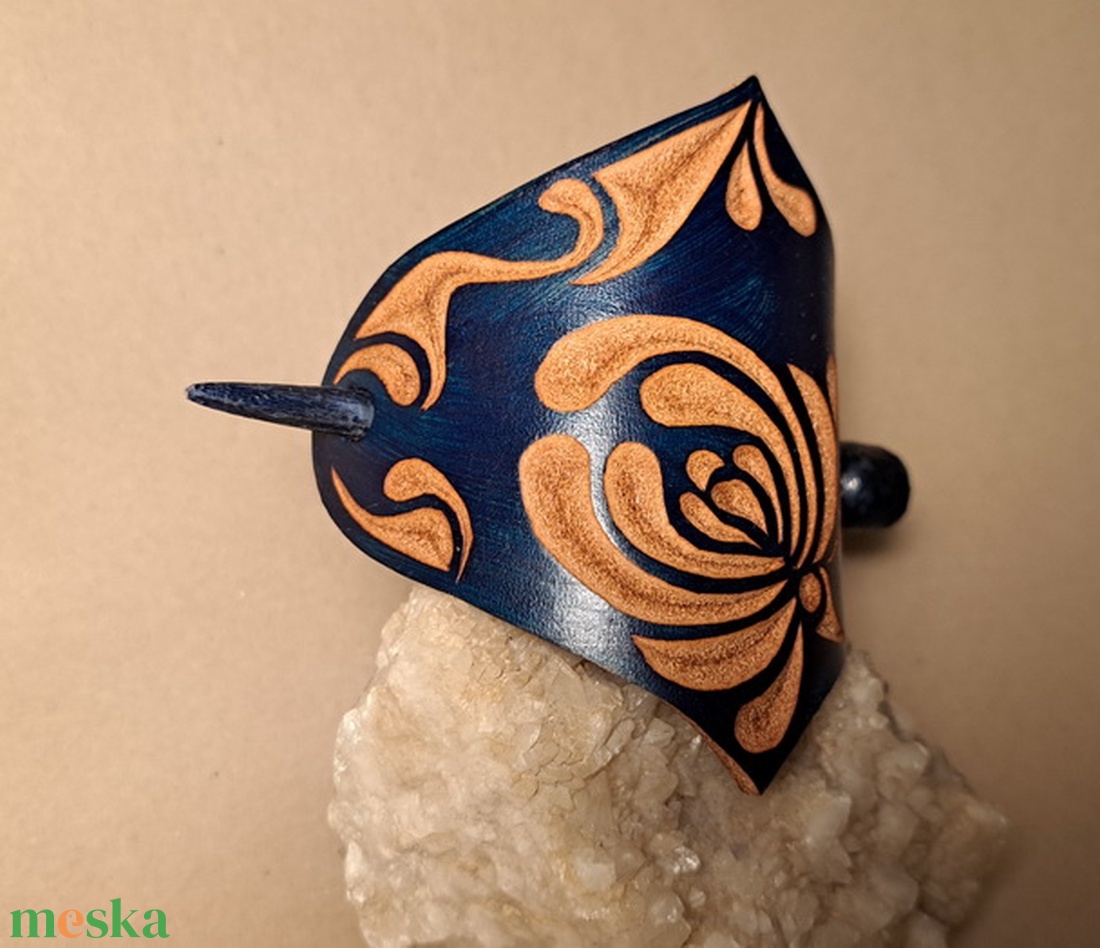 Lélekszerződés - bőr kontycsat - ruha & divat - hajdísz & hajcsat - hajcsat & hajtű - Meska.hu