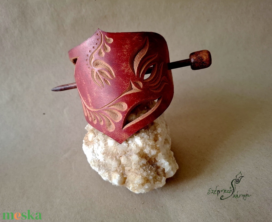 Virágom - nagy bőr kontycsat - ruha & divat - hajdísz & hajcsat - hajcsat & hajtű - Meska.hu