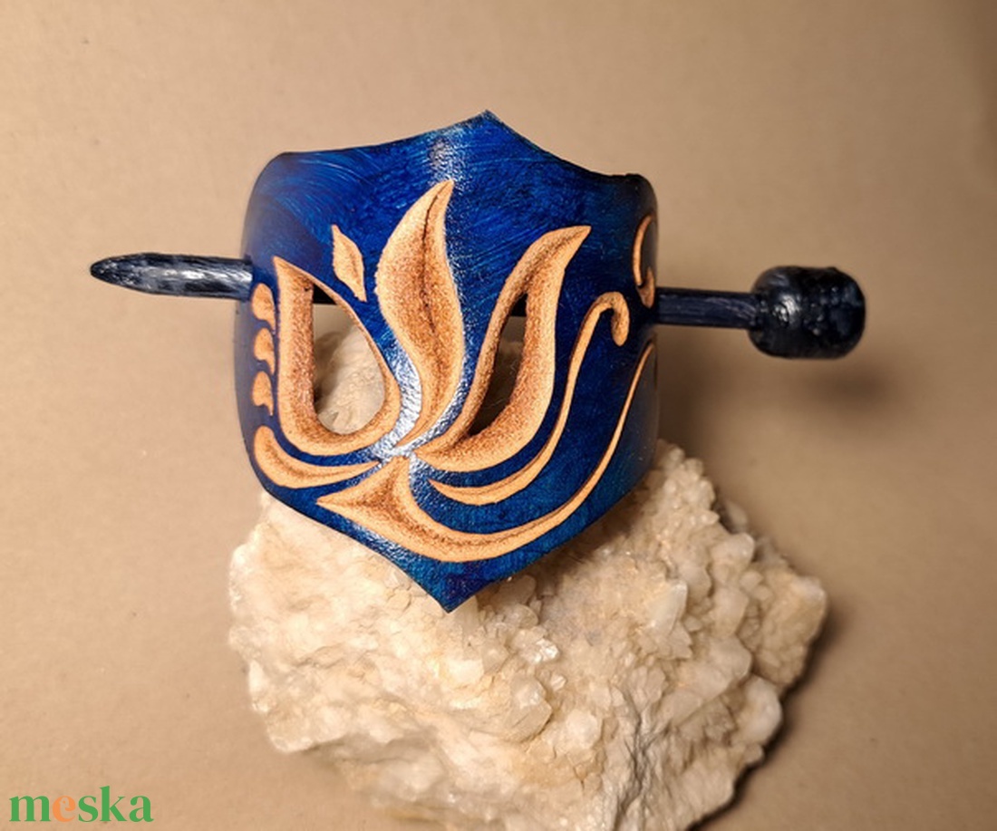 Lángoló nyugalom - bőr kontycsat - ruha & divat - hajdísz & hajcsat - hajcsat & hajtű - Meska.hu