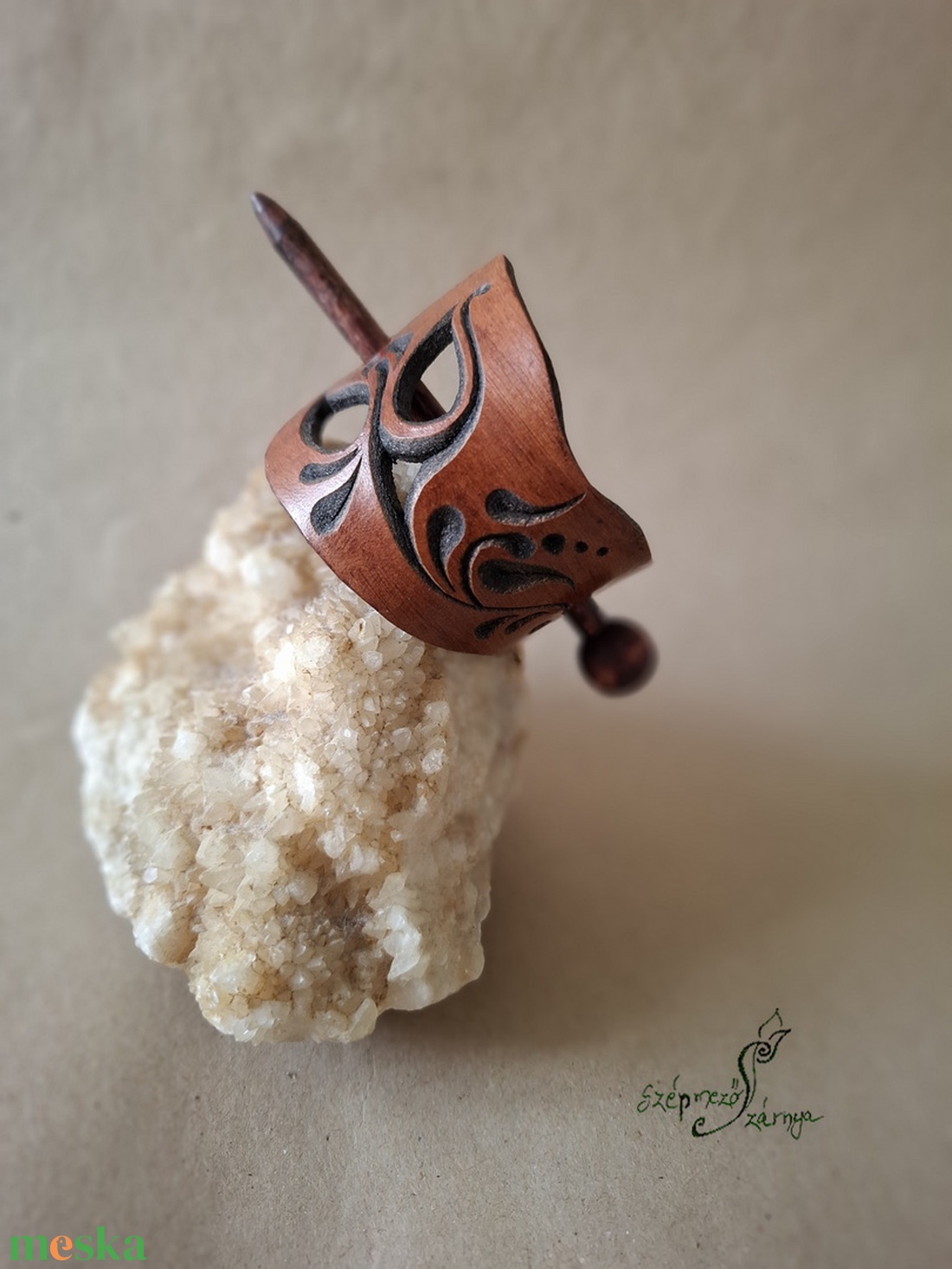 Kis tulipán - bőr kontycsat - ruha & divat - hajdísz & hajcsat - hajcsat & hajtű - Meska.hu