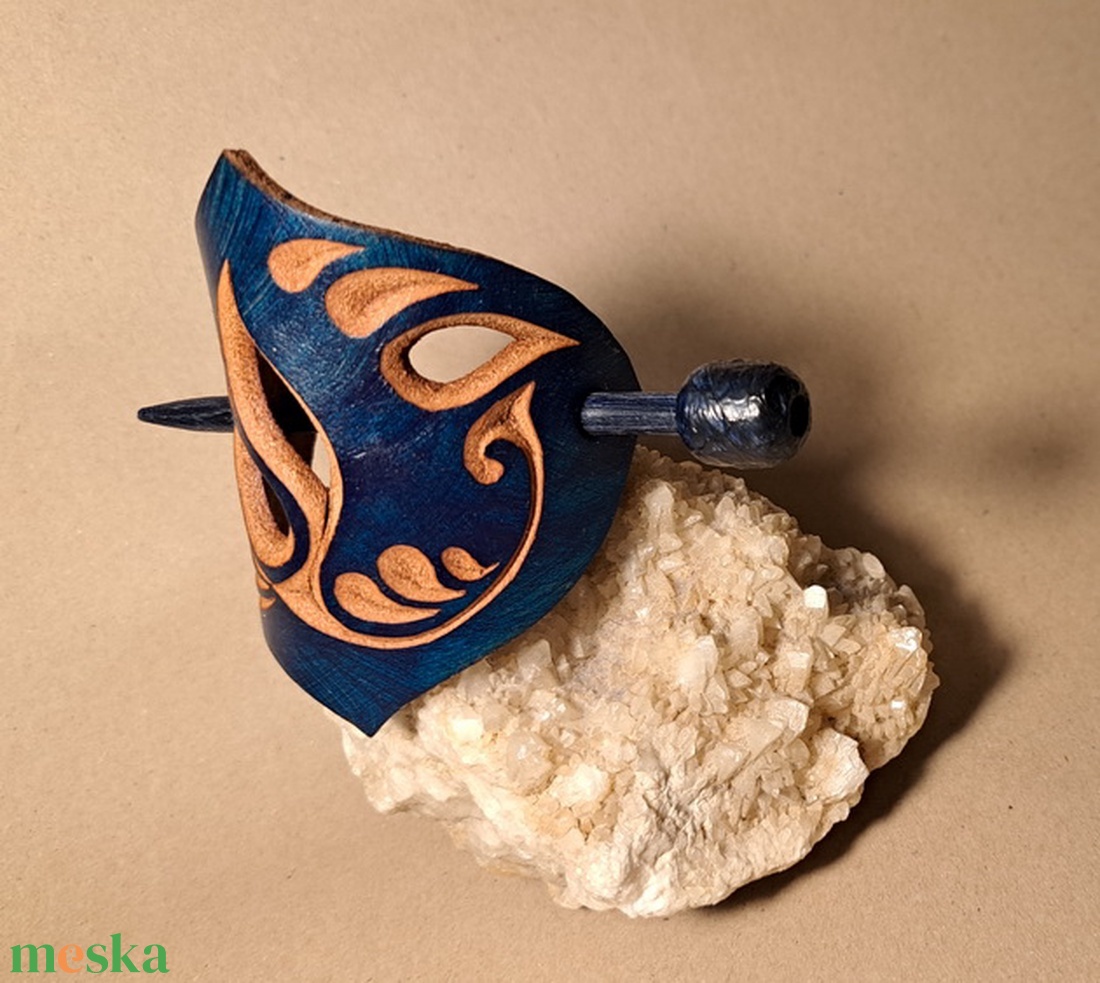 Kék virágzás - bőr kontycsat - ruha & divat - hajdísz & hajcsat - hajcsat & hajtű - Meska.hu