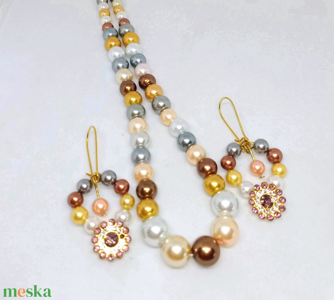 Színes tekla gyögy nyaklánc és fülbevaló szett kristályos medállal - ékszer - ékszerszett - Meska.hu