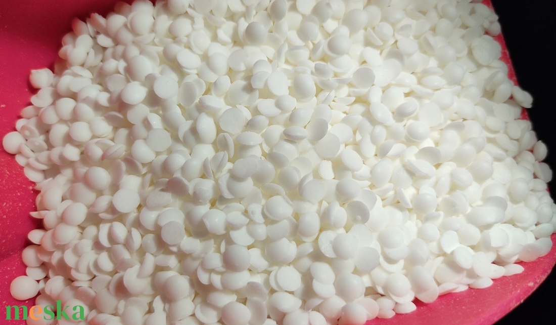 Hópihe (pasztillás szójaviasz) - kellékek & szerszámok - vegyes alapanyag - gyertya alapanyag - szójaviasz gyertya alapanyag - Meska.hu