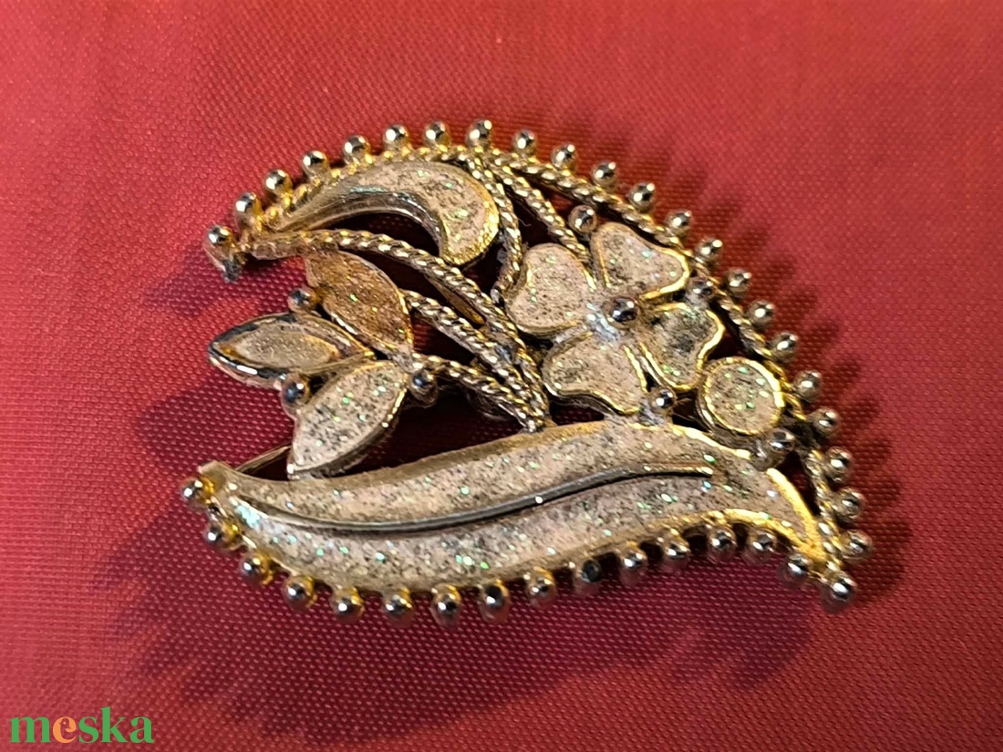 4db vintage bross - ékszer - kitűző és bross - Meska.hu