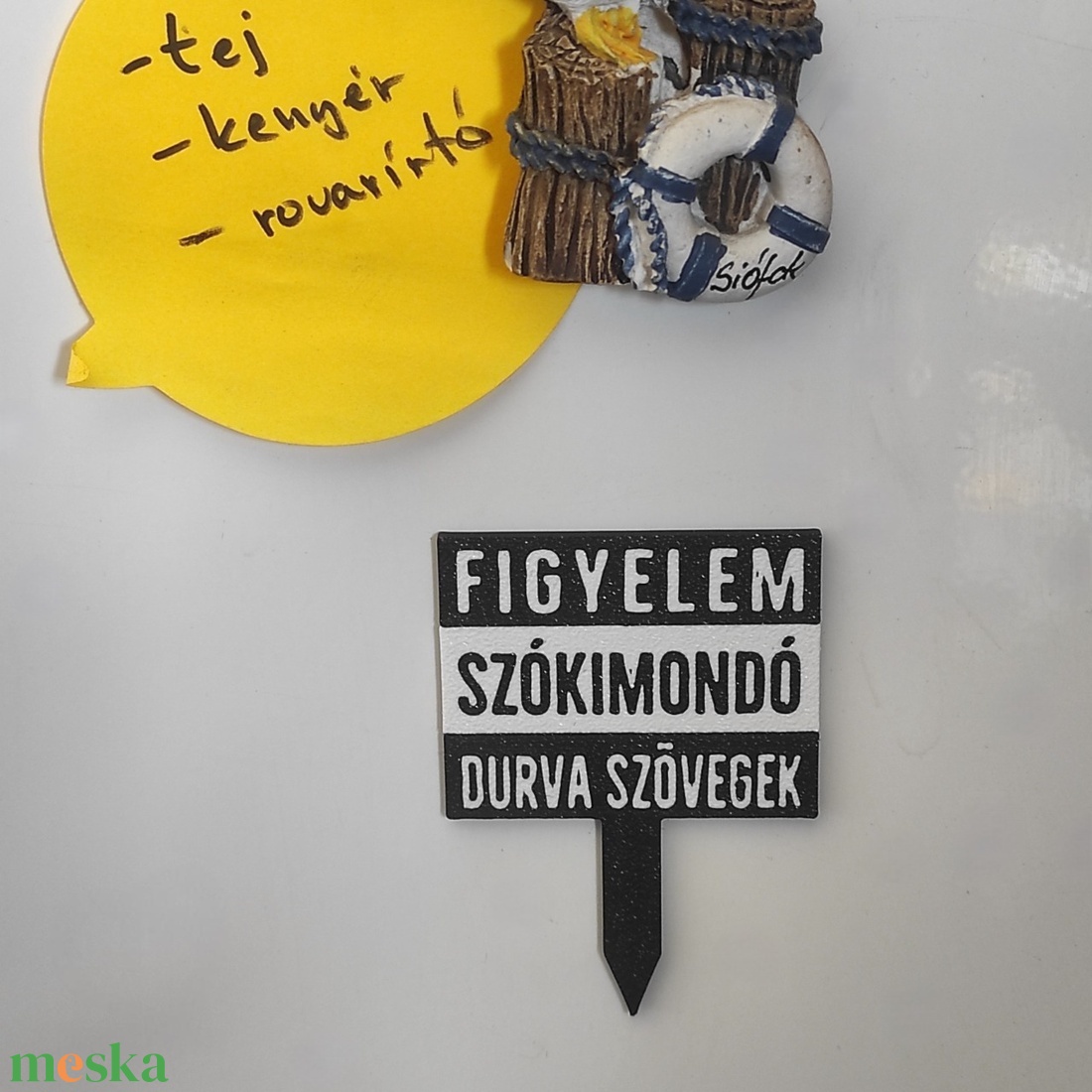 Szókimondó szövegek tortadísz és hűtőmágnes egyben - otthon & életmód - konyhafelszerelés, tálalás - konyhai dekoráció - hűtőmágnes - Meska.hu
